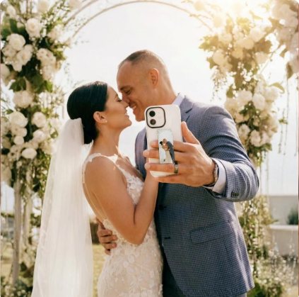 Strap printed with a wedding photo